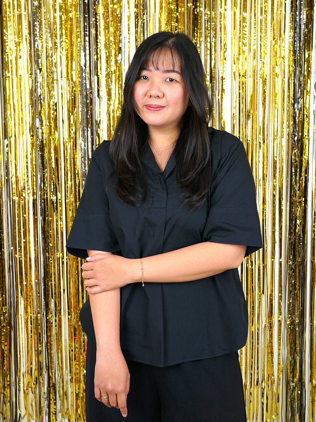 Fenny Aprilia, A.Md.