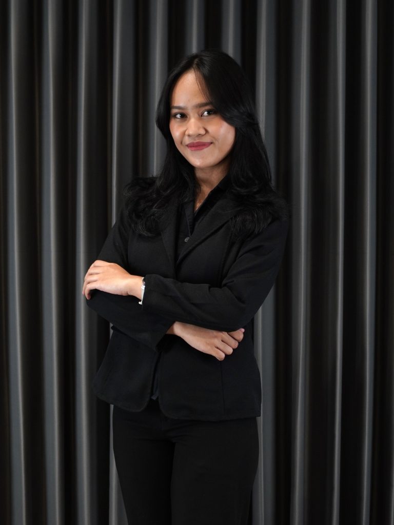 Agatha Sicilia Dwi Rosinta, S.S. (English Communication Skills)
