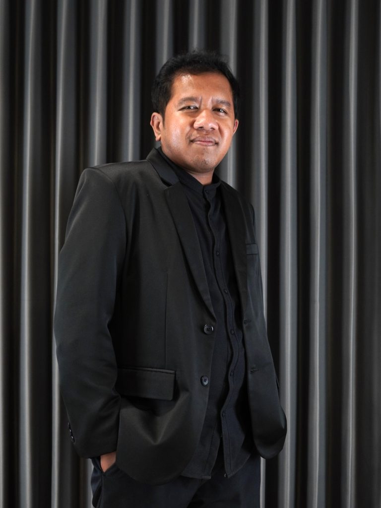 Dion Samuel, S.Pd. (Mathematics)