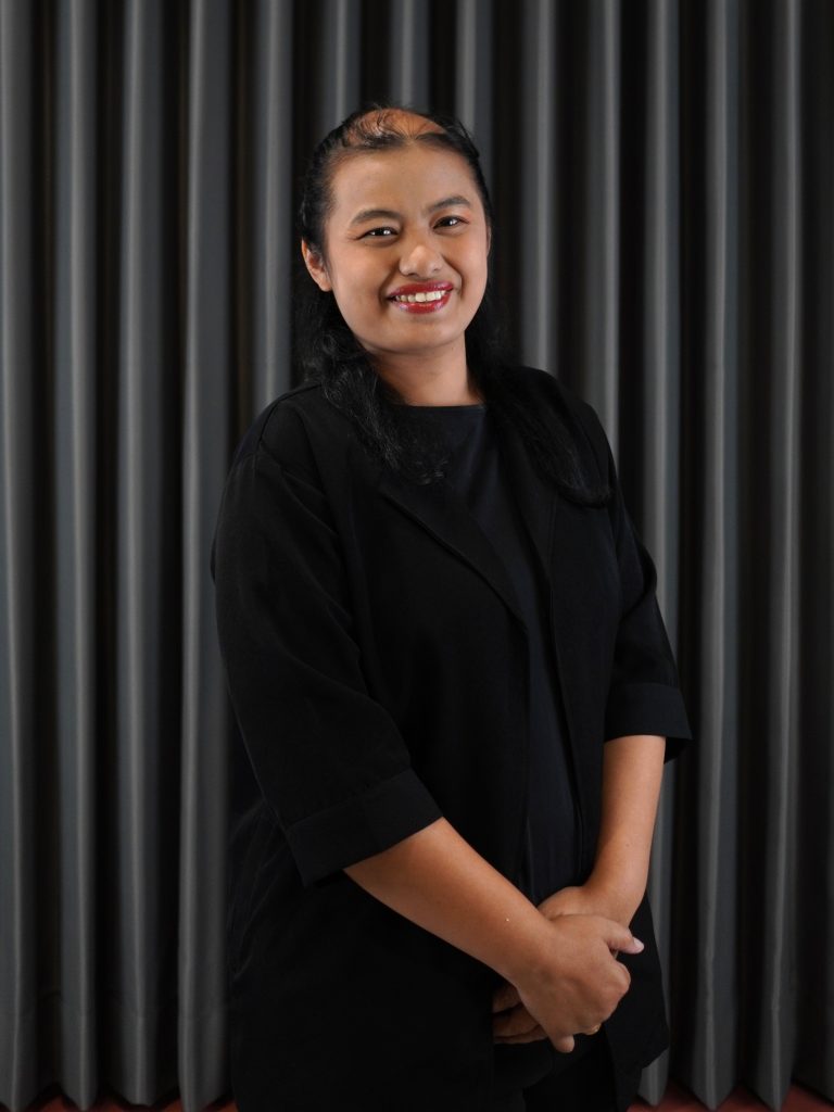 Ellya Pradipta, S.Pd., M.M. (VICE PRINCIPAL OF SCHOOL OPERATIONS – CHEMISTRY)