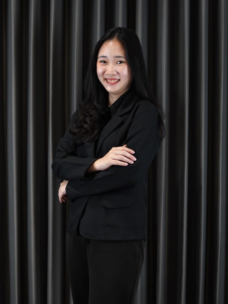 Febrina, S.Ds. (Visual Communication Design)